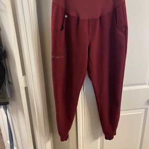 Medium figs maternity pants maroon